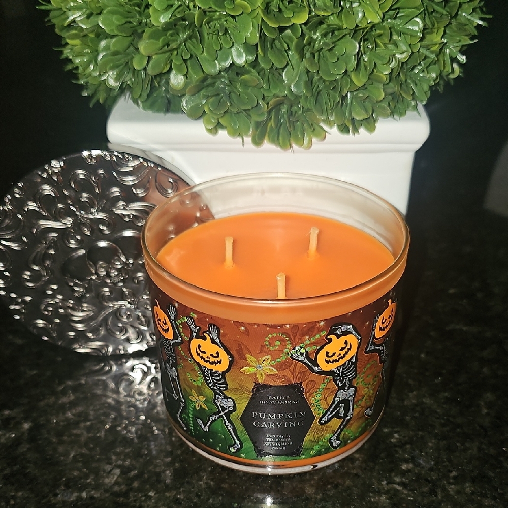 NWT Bath and Body Works 3 Wick Pumpkin Carving Candle